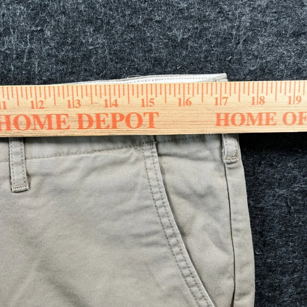 Levi Strauss Chino Pants Mens 34x32 Khaki Excellent Straight Leg Twill 329410024